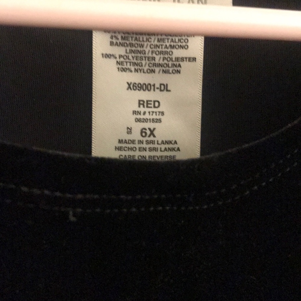 5 dresses . - Picture 4 of 8